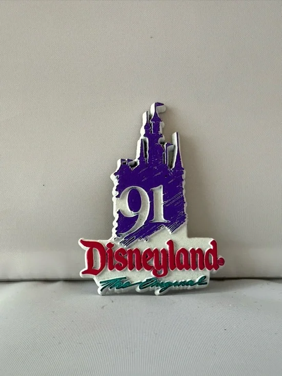 Vintage Disneyland 1991 Commemorative Pin Button, Magnet & Keychain Lot Disney - Picture 7 of 11